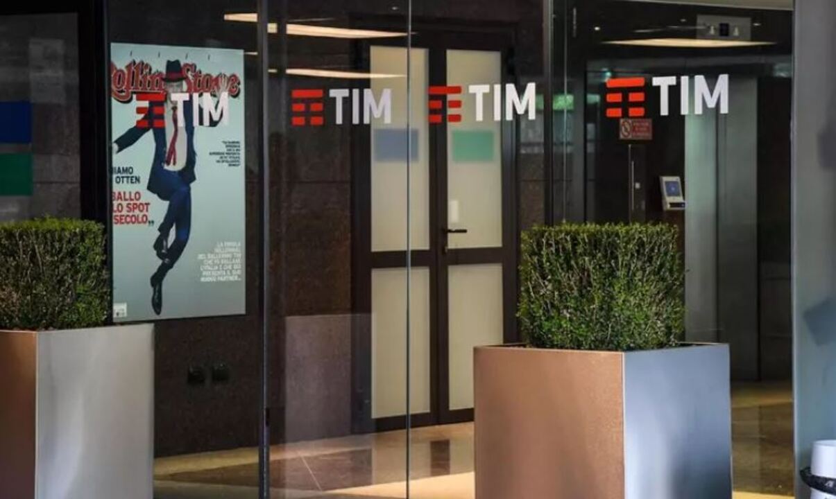 ANSA - Tim sells Daphne (INWIT) stake for 250 mn euros